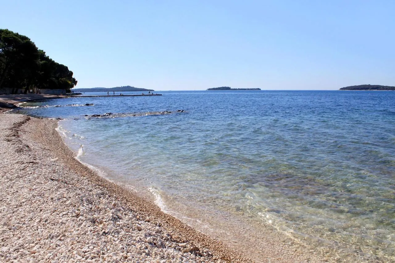 Apartments With Wifi Fazana - 12862 Croatia