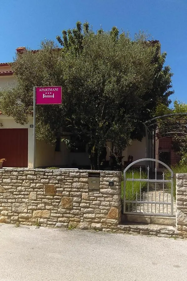 Apartments With Wifi Fazana - 12862 0*,  Croatia